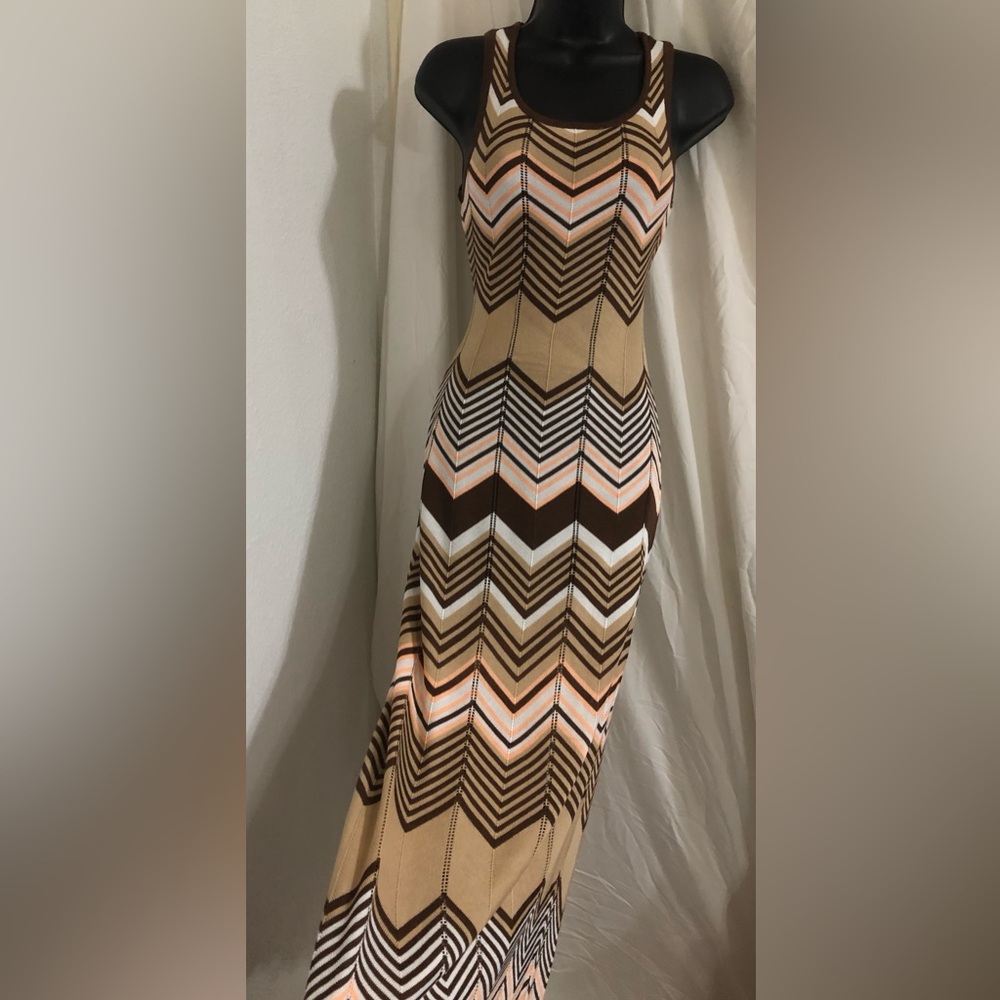 Brown tan white chevron striped sleeveless crochet knit sweater dress size small